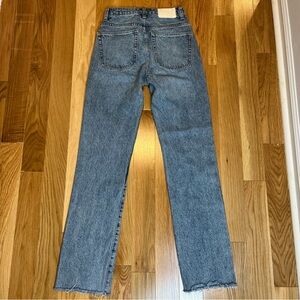 super high rise slim straight the Sara Grlfrnd jeans size 25